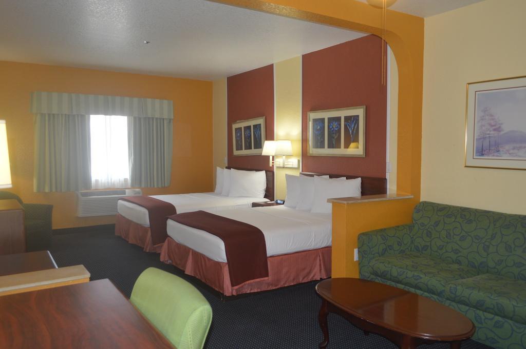 Howard Johnson By Wyndham San Antonio Hotel & Suites المظهر الخارجي الصورة