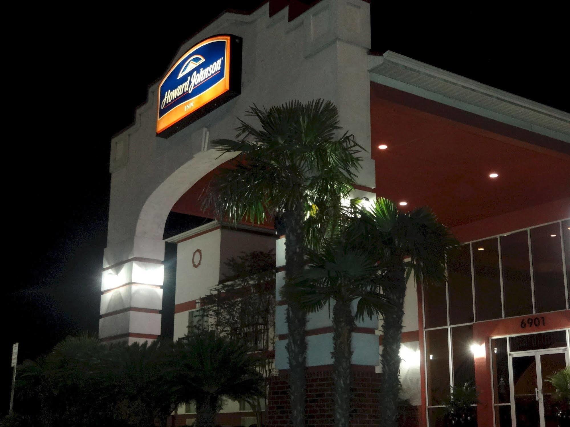 Howard Johnson By Wyndham San Antonio Hotel & Suites المظهر الخارجي الصورة