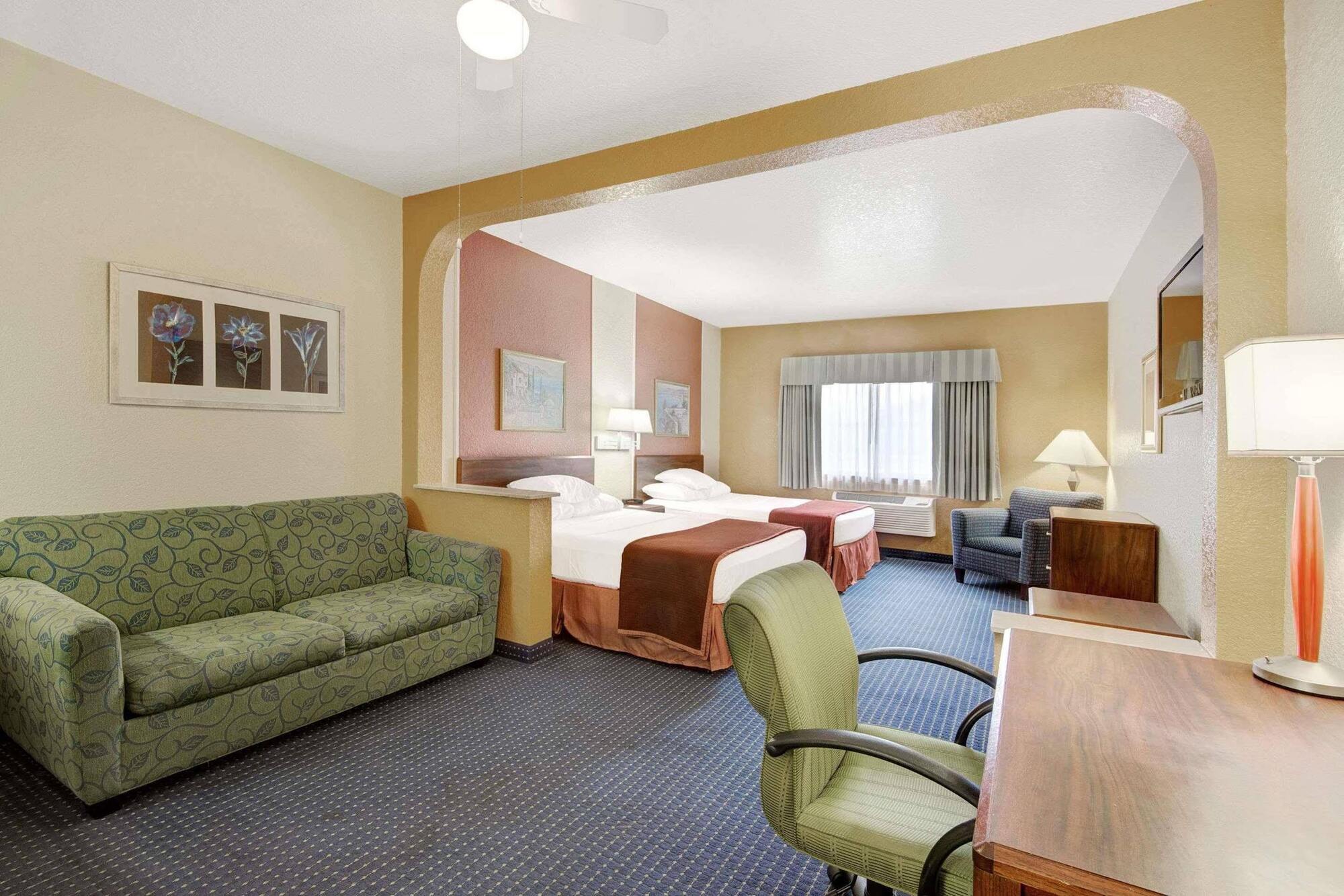 Howard Johnson By Wyndham San Antonio Hotel & Suites المظهر الخارجي الصورة